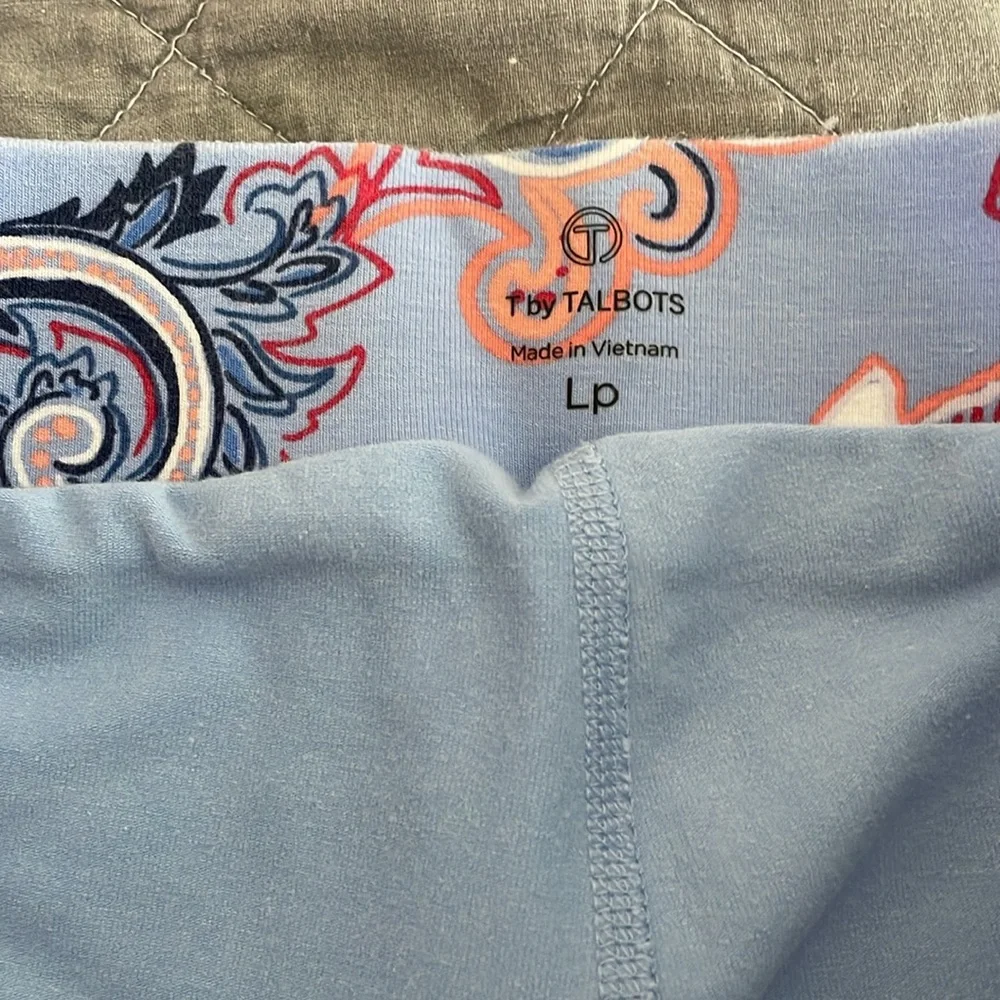 Ladies skirt blue paisley with pink petite large - Picture 2 of 5